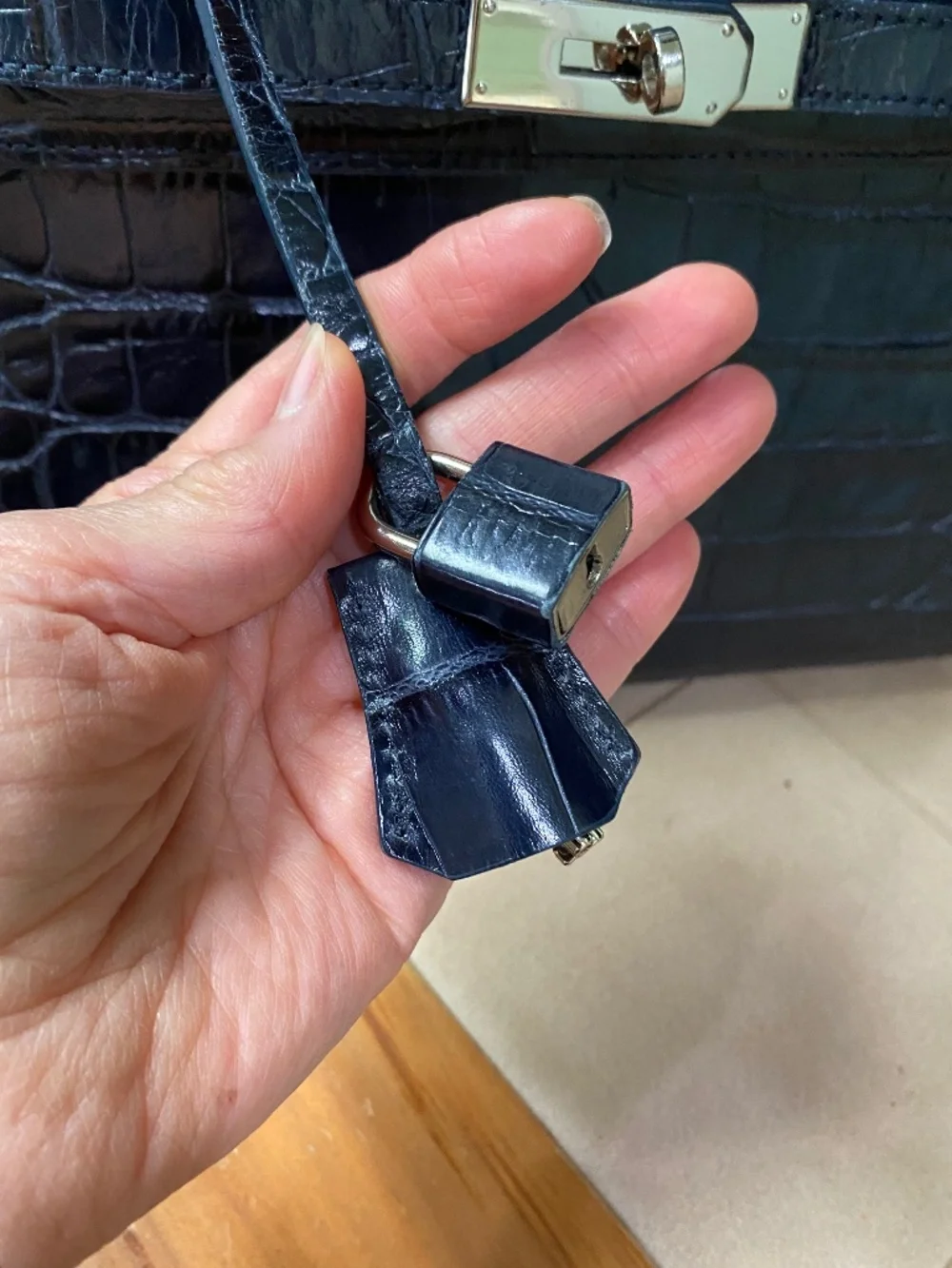 Top handle leather bag